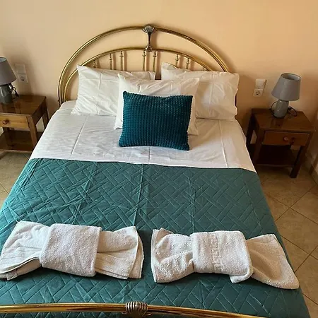 Christinas Agios Petros (Lefkada)