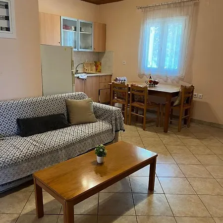 Christinas * Agios Petros (Lefkada)